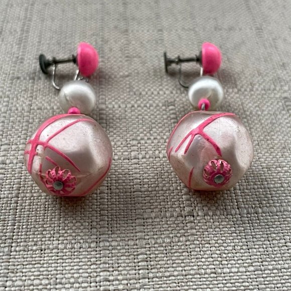 Vintage Earrings Pink/White Tone Ear Jewelry Unbranded Earrings - Picture 6 of 9
